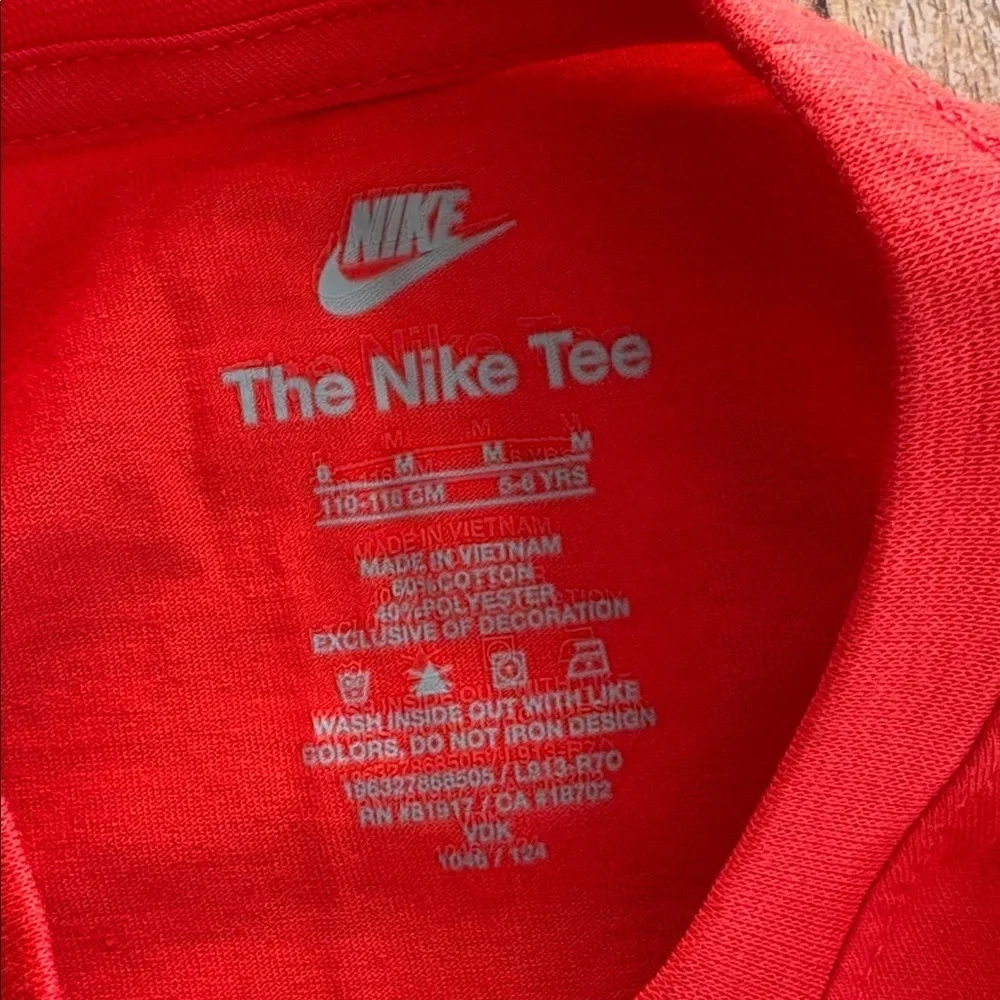 NWT Nike Boys Red and Blue Baseball Tee size 6